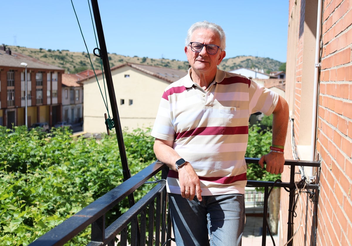 Manuel Maza, en el balcón de la Casa Consitorial.