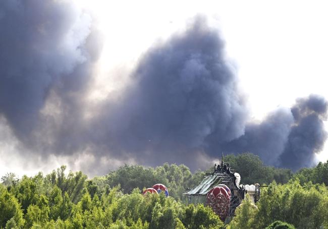 El incendio en el escenario principal de Tomorrowland.