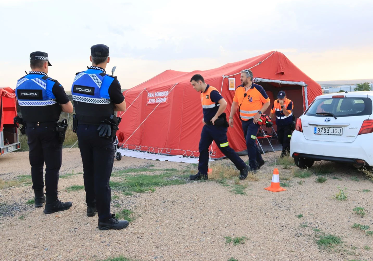 Policía Local y Protección Civil de Segovia, durante un concierto de las pasadas fiestas.