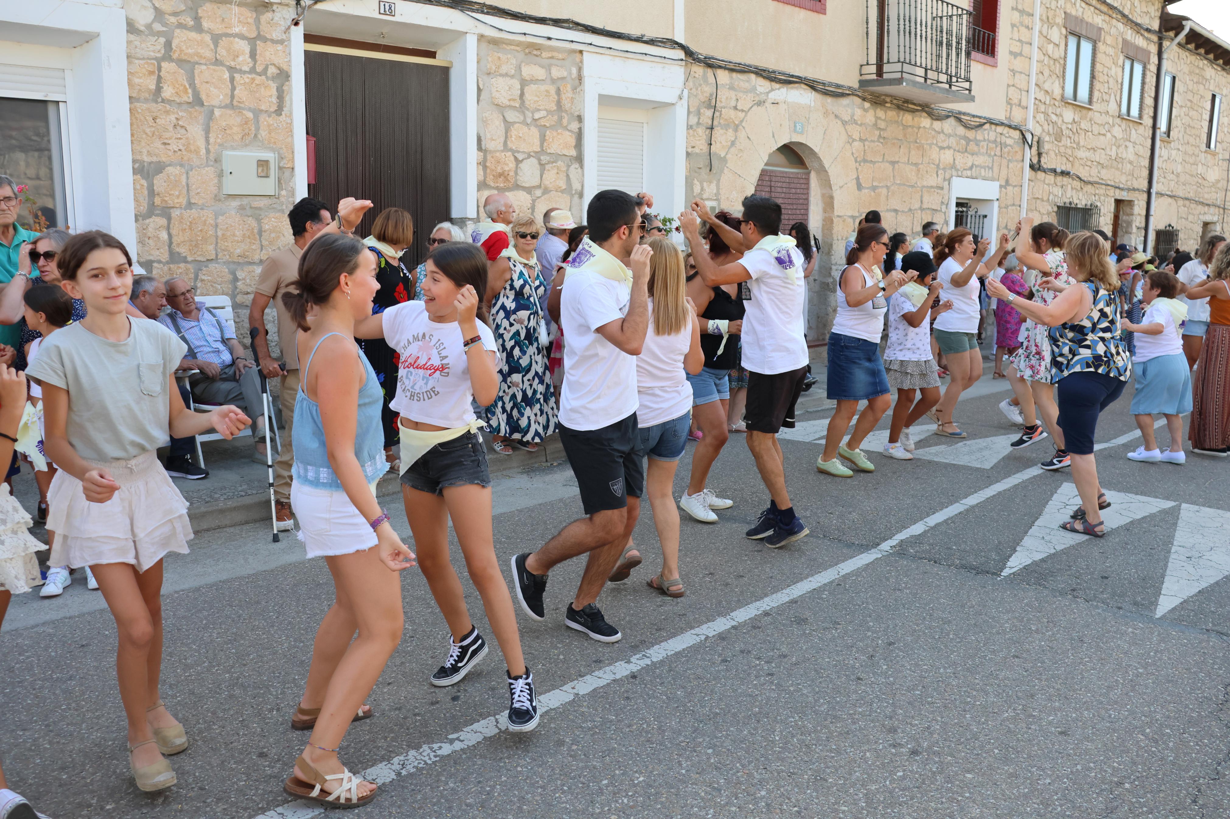 Villahán danza a Santa Marina