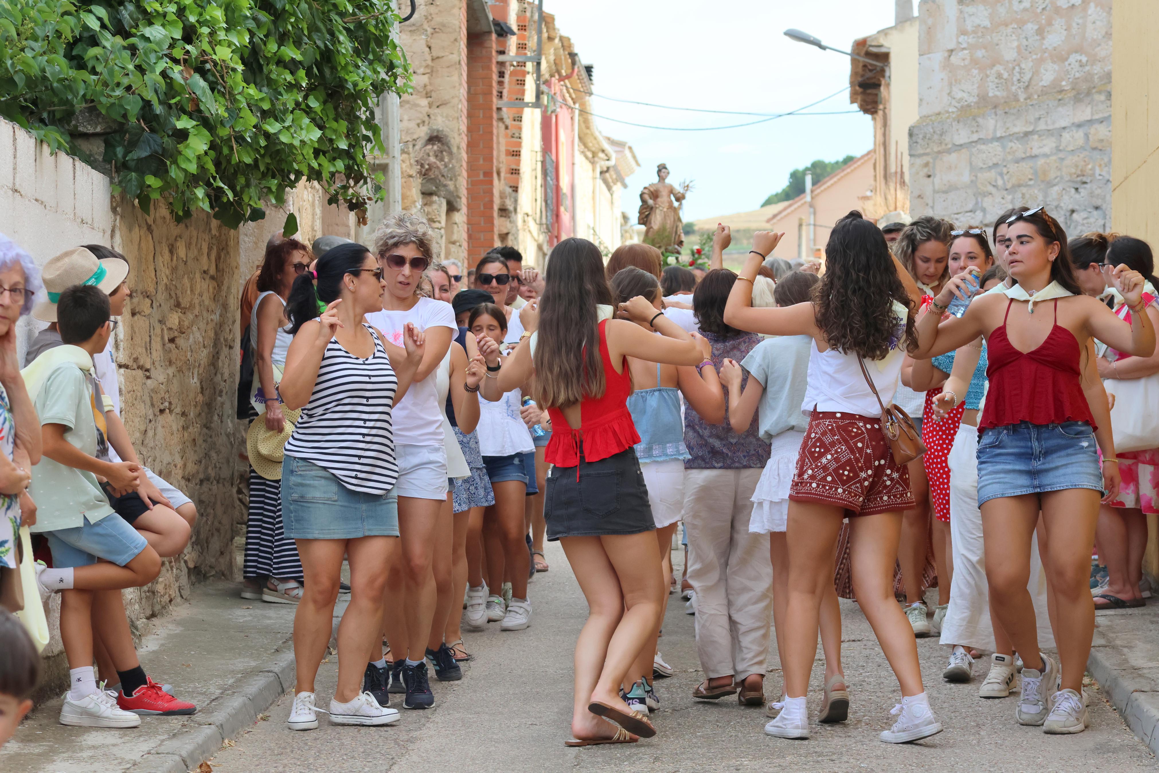 Villahán danza a Santa Marina