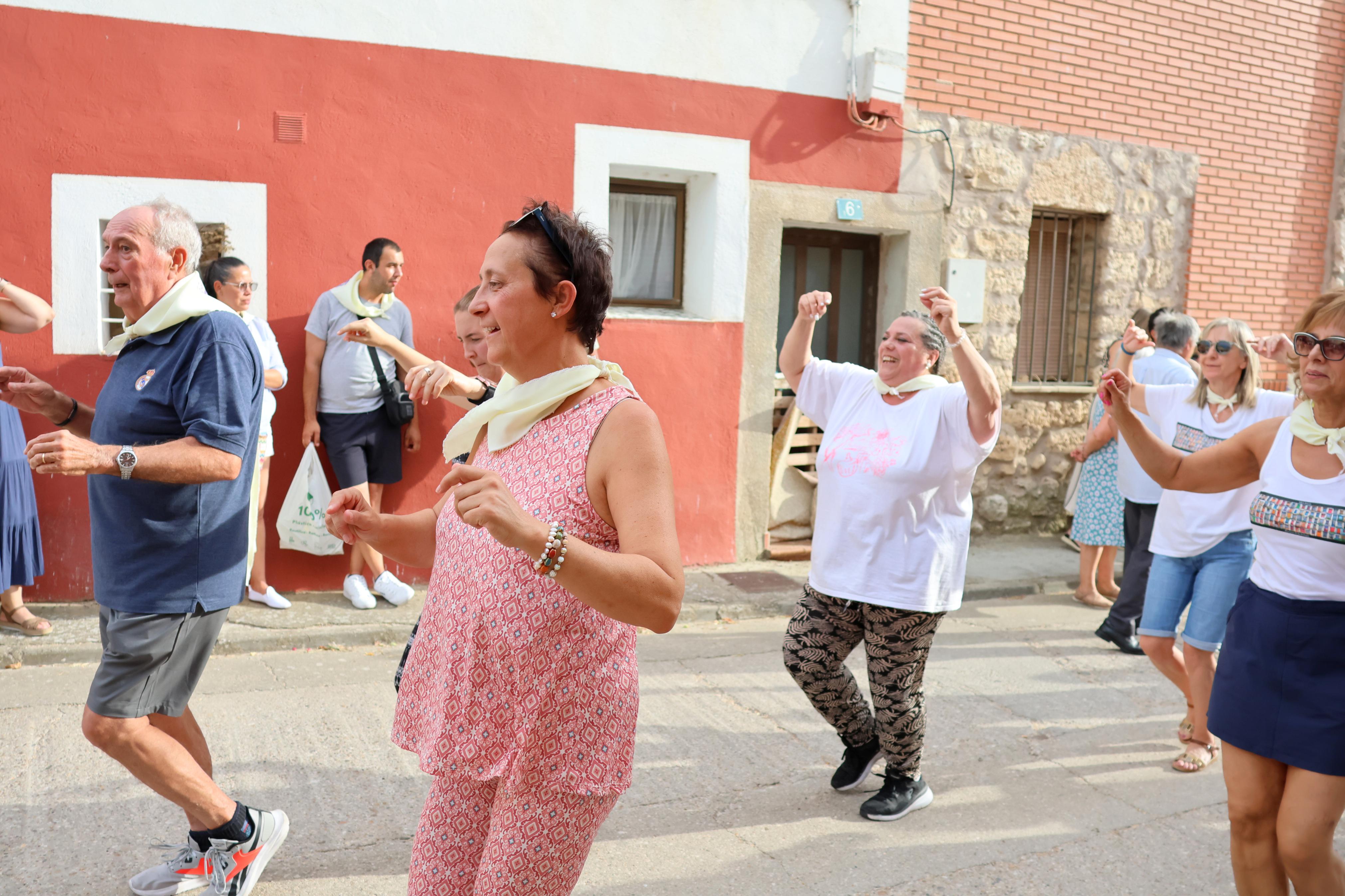 Villahán danza a Santa Marina