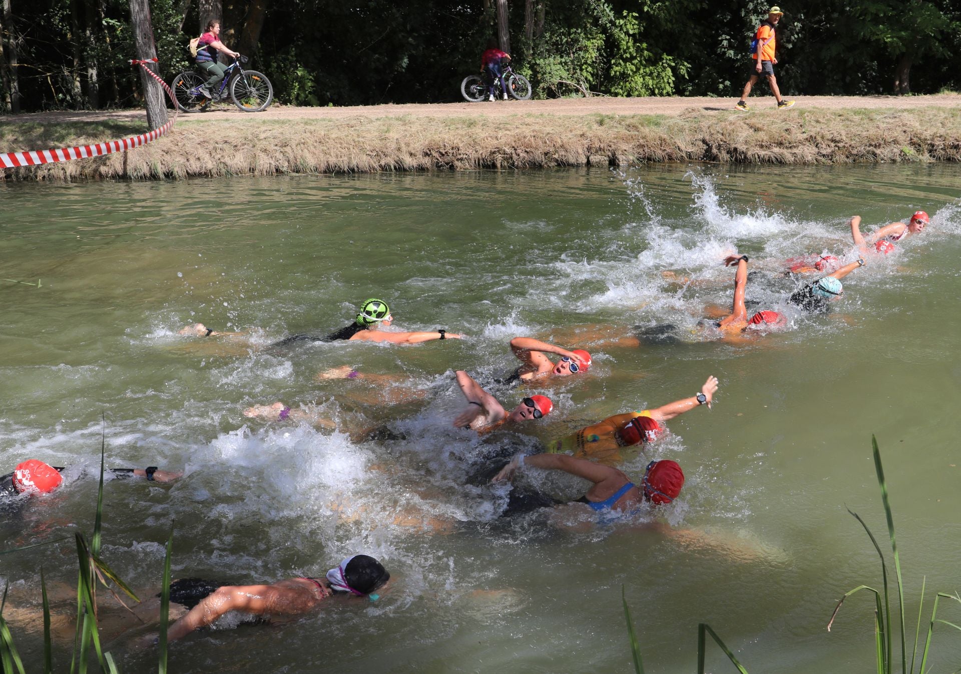 Dueñas, tercera parada del Triatlón Diputación de Palencia