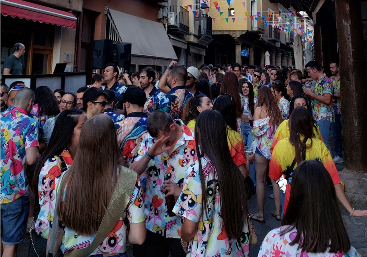 La calle Mayor se llenó con las músicas de Dj Karpin