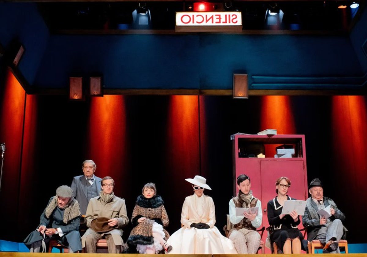 El elenco al completo de 'La dama duende'.