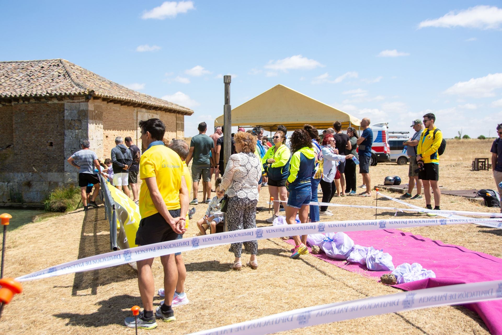 La VII Travesía a Nado Casas del Rey, en imágenes