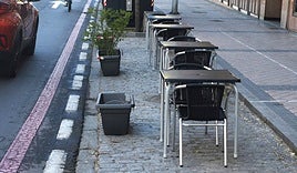 Terraza en unas plazas de aparcamiento de Segovia.