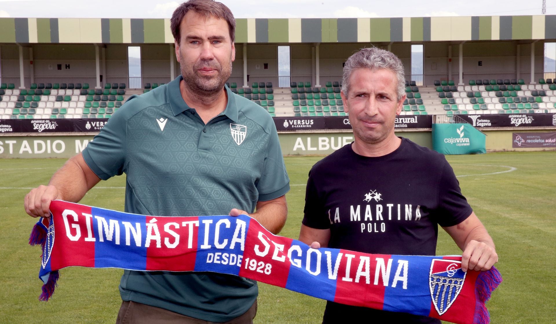 Fotos de la presentación de Iñaki Bea como nuevo entrenador de la Segoviana