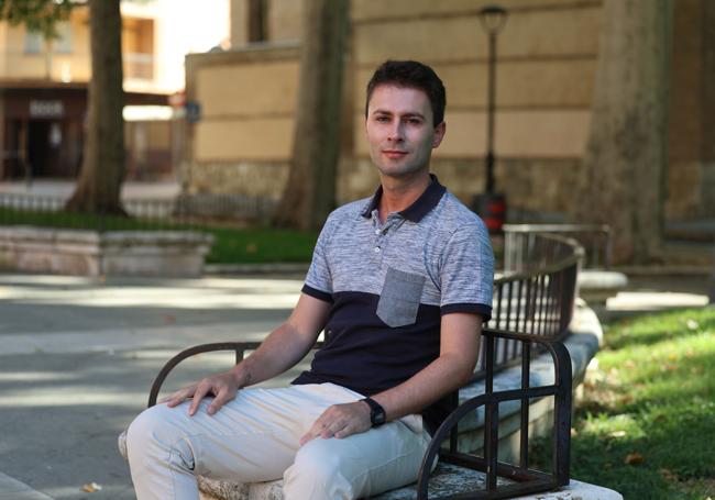 Ismael Simón, profesor y orientador que pone la salud emocional en el centro de todo