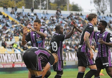 Los goles de Marcos André y Chuki propulsan al Real Valladolid ante el Colo-Colo