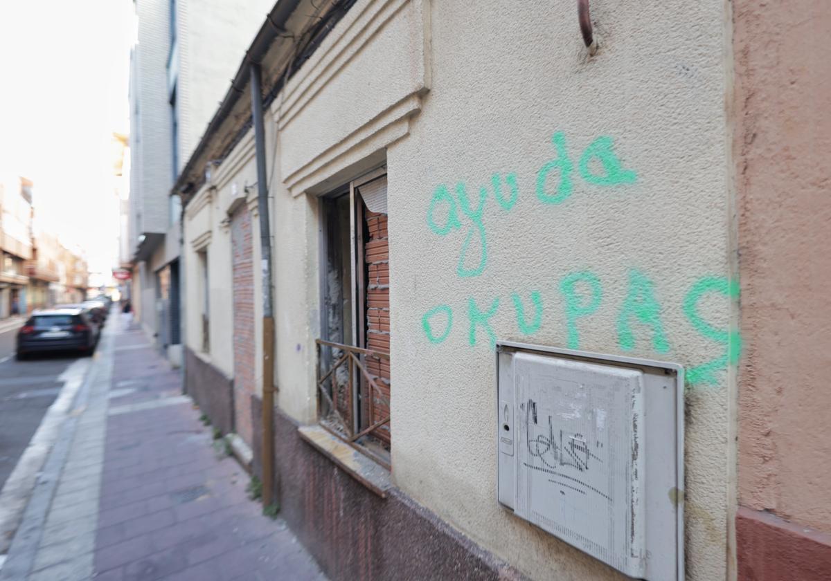 Exterior de la vivienda de la calle San José de Calasanz.