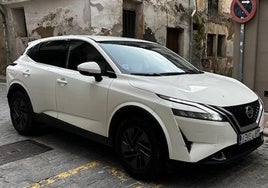 Uno de los dos Nissan con los que cuentan las exmonjas.