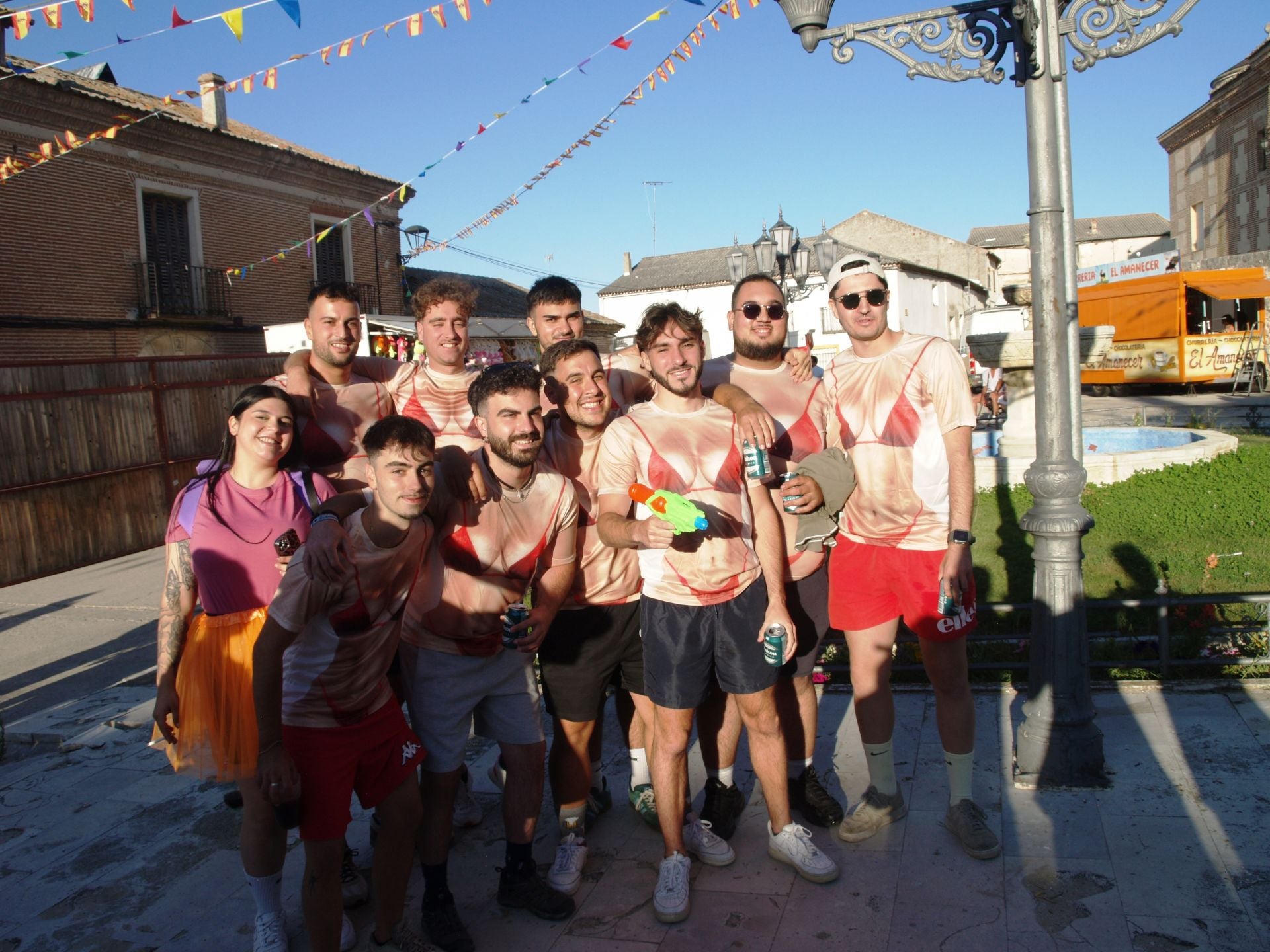 Los vecinos de Alcazarén celebran las fiestas.