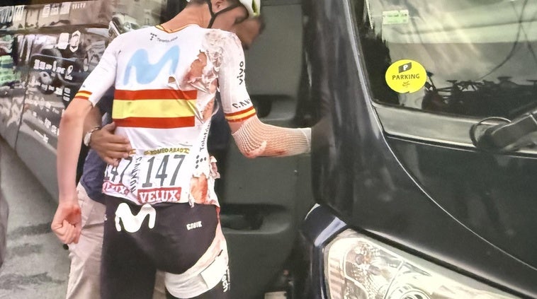 Iván Romeo sufrió una dura caída en la etapa 20 del Tour de Francia.
