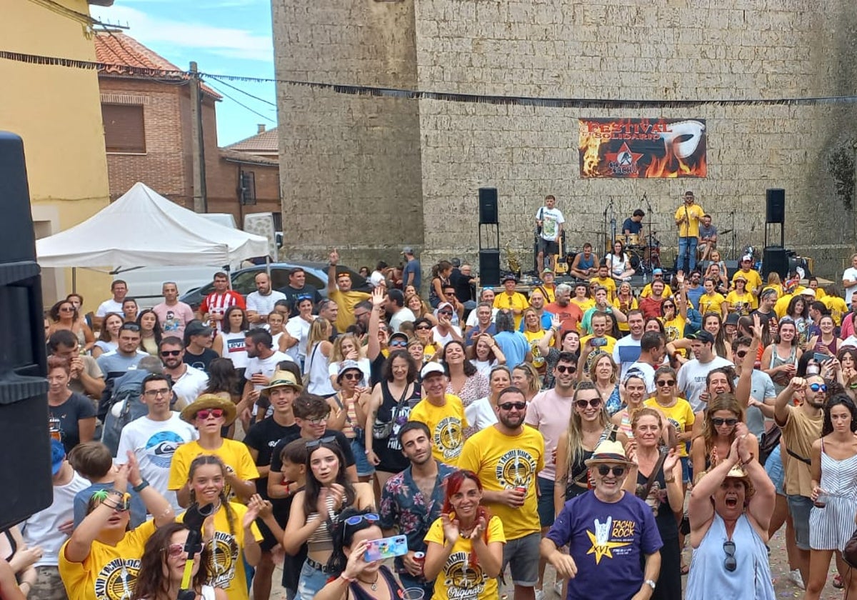 Una edición pasada de Tachurock en Itero de la Vega.