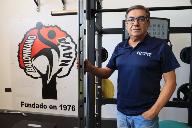 Julián Mateo, presidente del Viveros Herol Balonmano Nava.