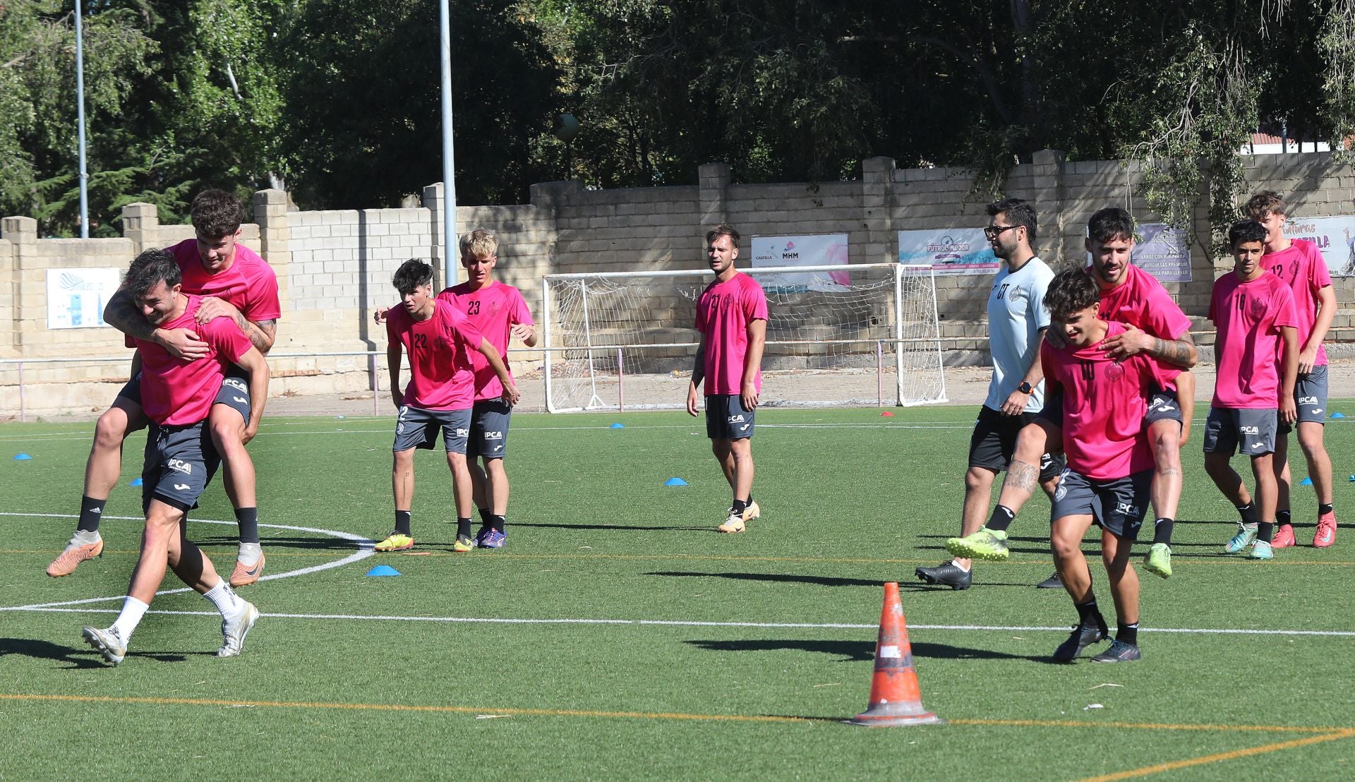 Chuchi Jorques dirige el primer entrenamiento de la pretemporada del Palencia Cristo