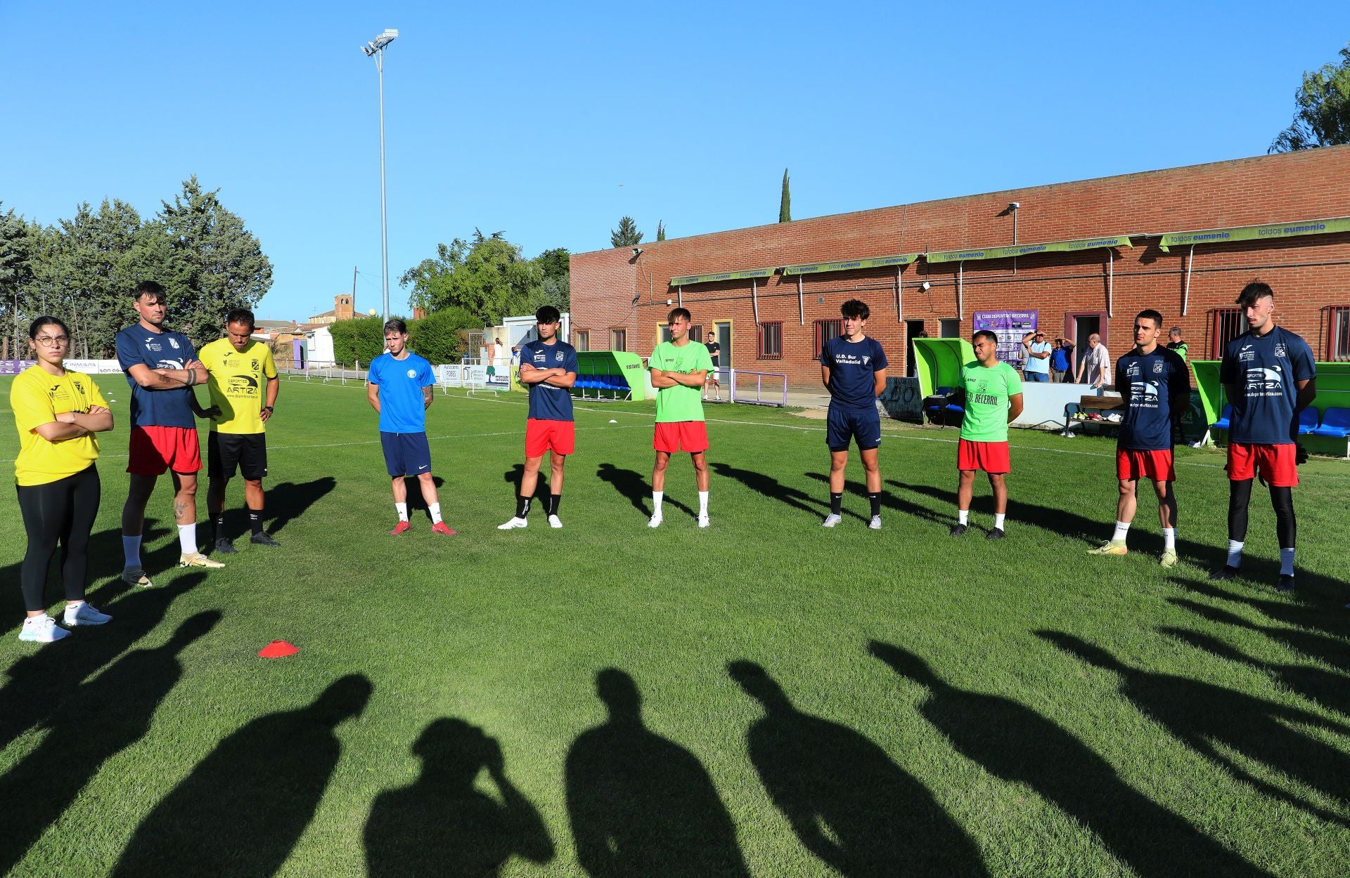 El balón vuelve a rodar en el Mariano Haro