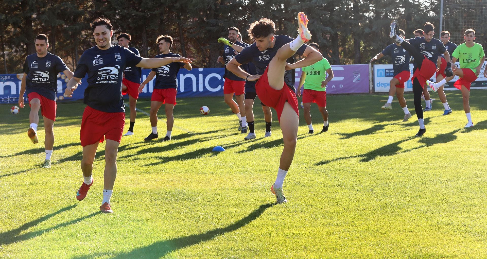 El balón vuelve a rodar en el Mariano Haro