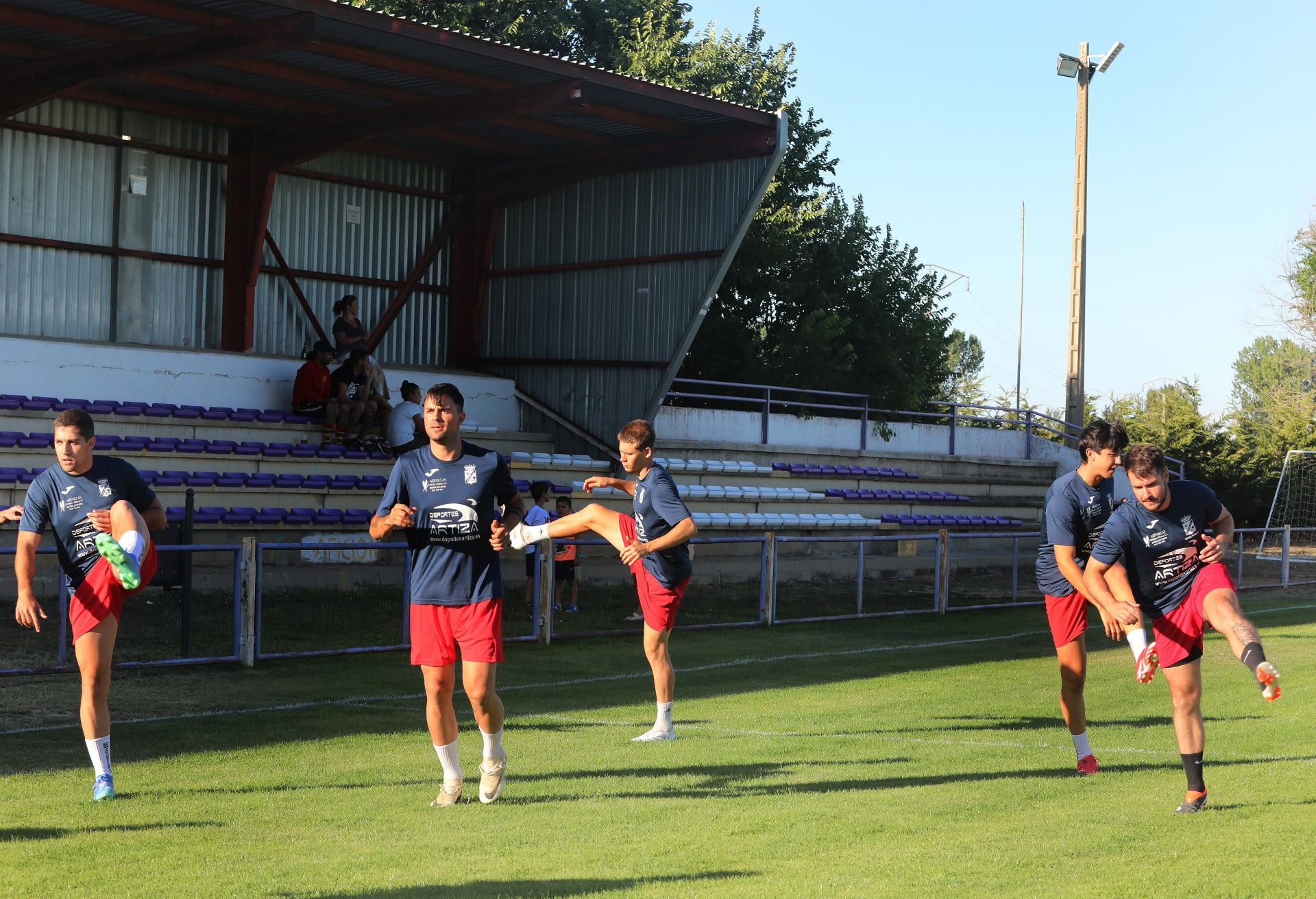 El balón vuelve a rodar en el Mariano Haro