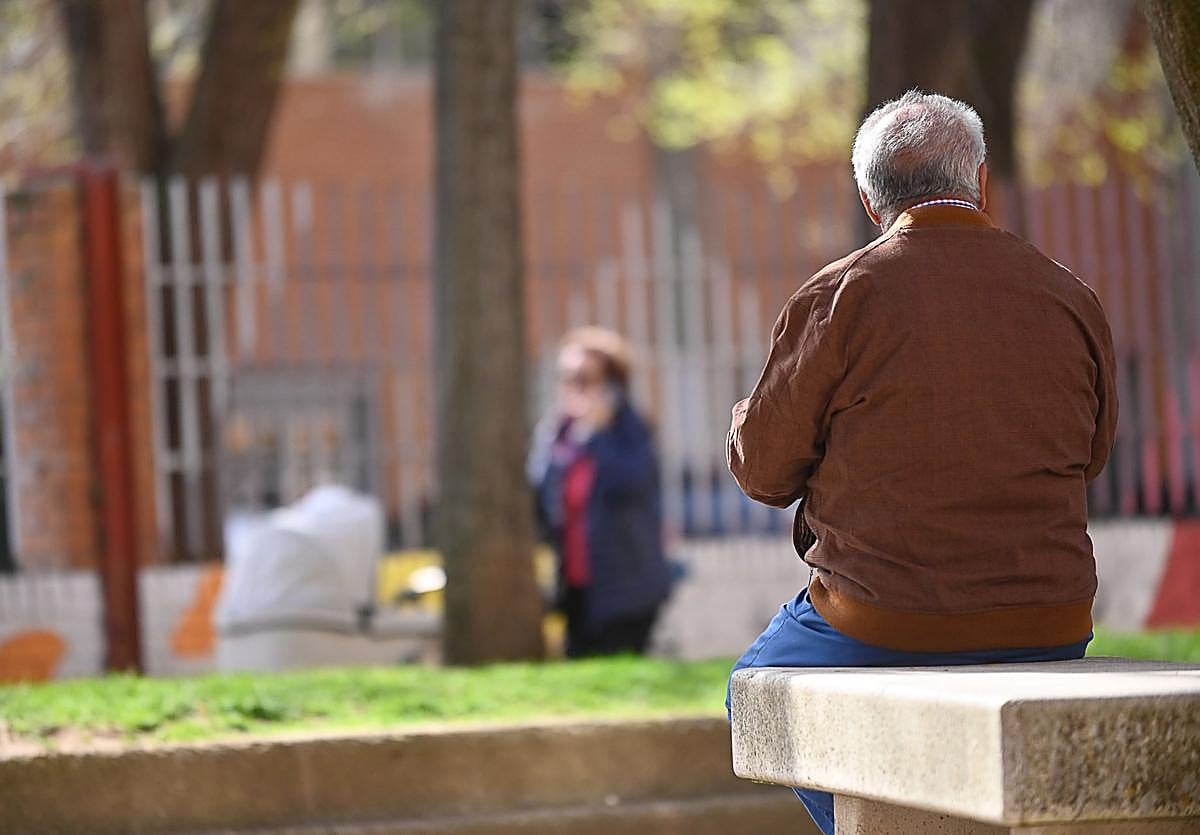 Imagen de archivo de un pensionista en Valladolid.