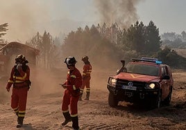 Las imágenes del incendio en Cuevas del Valle (Ávila)
