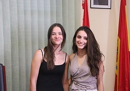 Elsa Estevenson y Julia Zamarrón, dos de las reinas de las fiestas de Sanchonuño