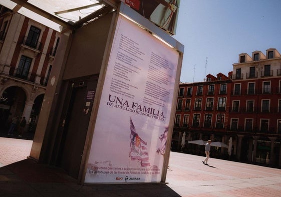 Panel instalado en la Plaza Mayor de Valladolid
