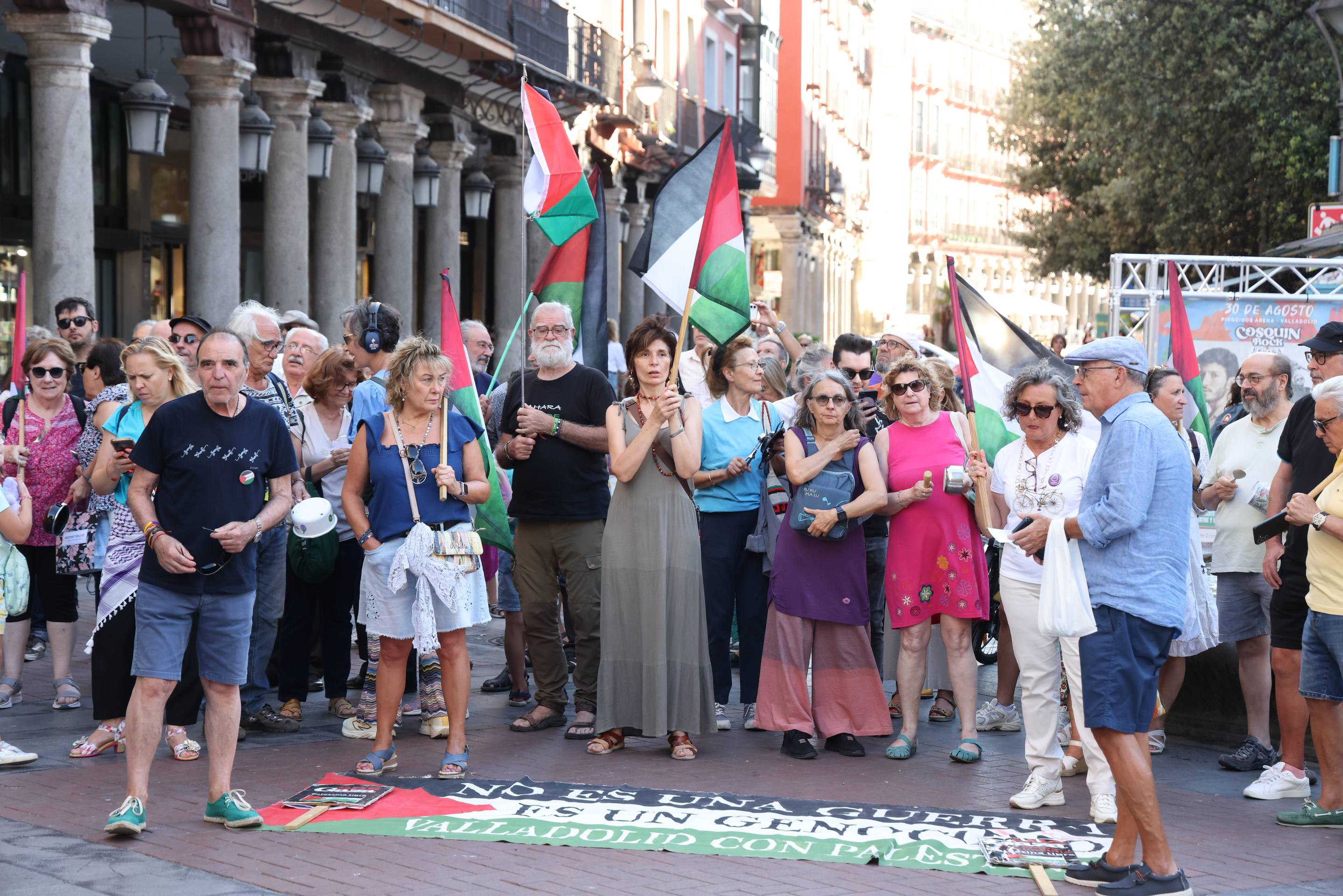 Cacelorada protesta en Fuente Dorada contra la guerra en Gaza