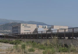 Terrenos donde se ampliará el aparcamiento de la estación del AVE Segovia-Guiomar.