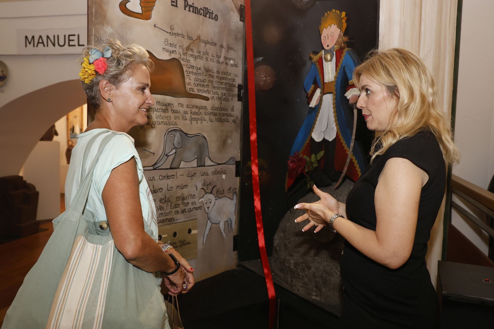 Una princesa visita el Museo de los Cuentos de Paredes
