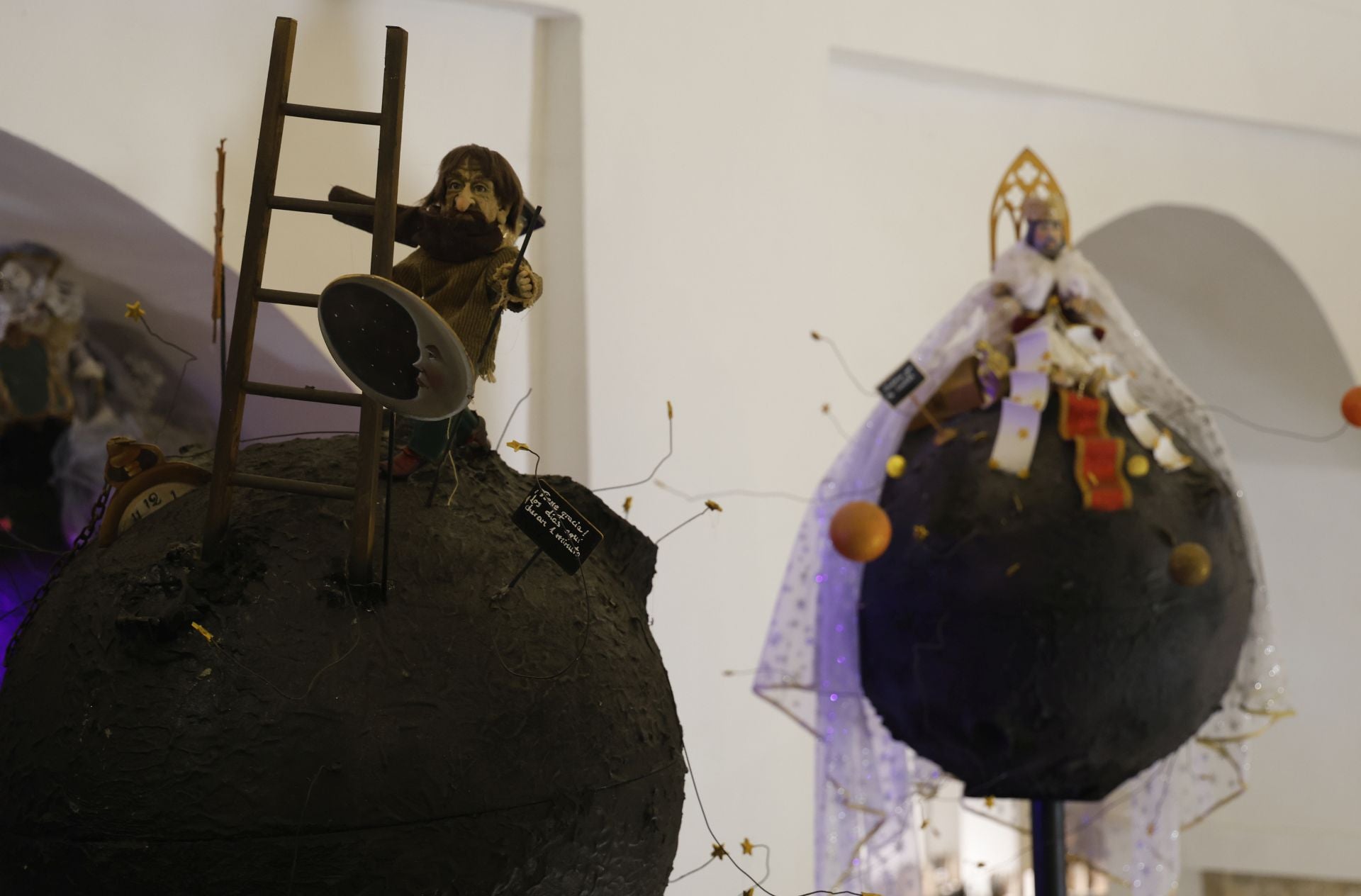 Una princesa visita el Museo de los Cuentos de Paredes