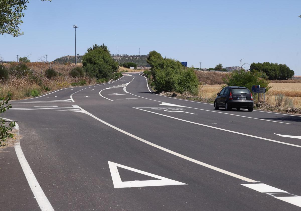 Aspecto actual del tramo ya renovado del camino Trasdeconejos, que conecta las localidades de La Cistérniga y Laguna de Duero.