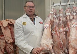 Martín Juárez García, en su carnicería hace unos años.