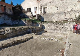 Visita de los arqueólogos hace unos meses.