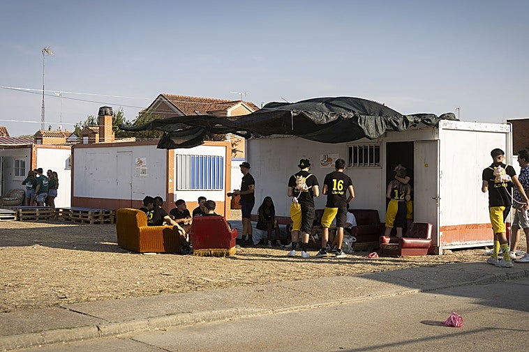 Una de las casetas alquiladas por las peñas del municipio de La Seca.