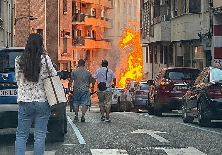 Explosión de una tubería de gas en Zamora capital este viernes.