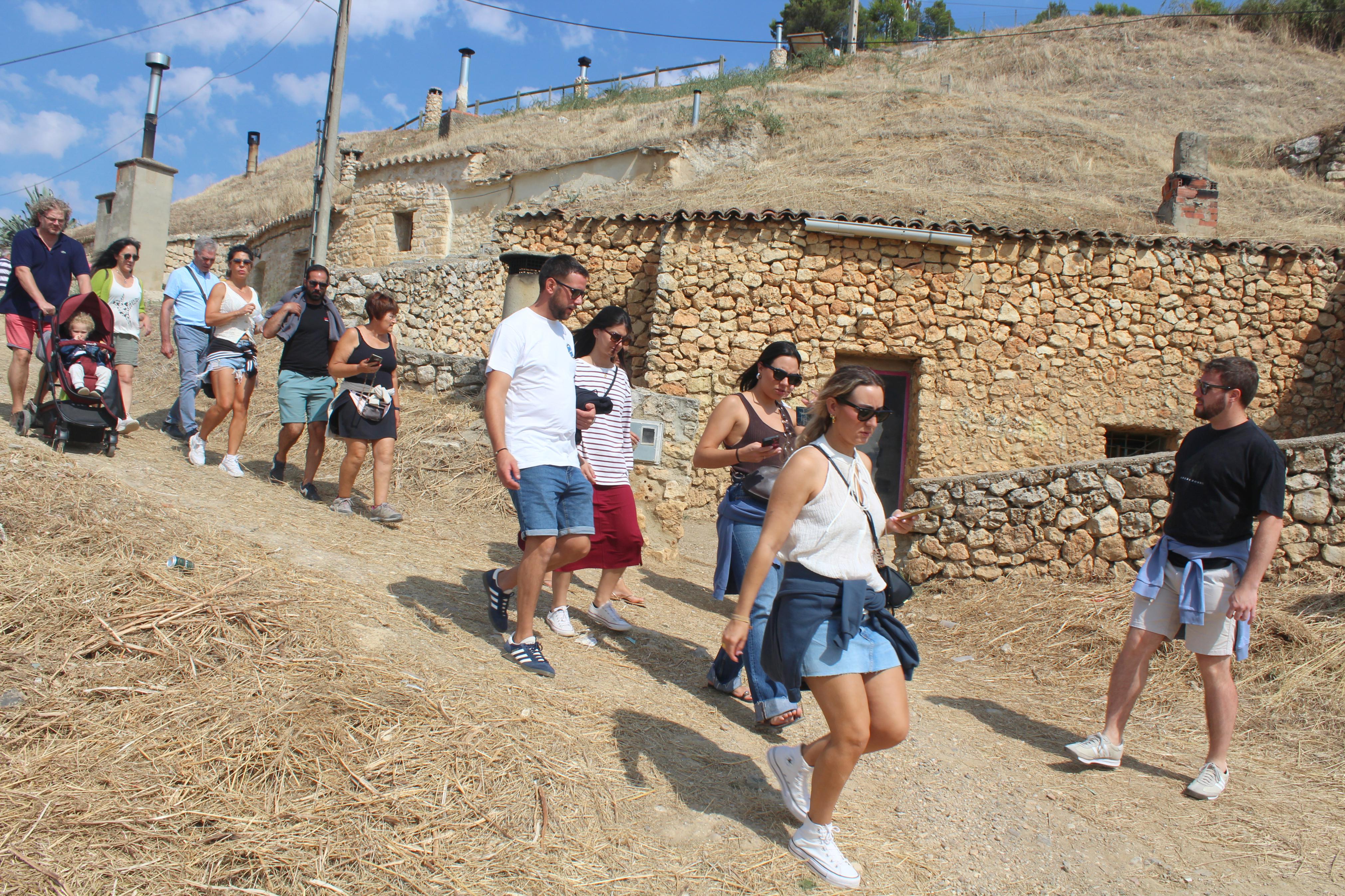 XI Ruta Guiada por las Bodegas y Cuevas de Dueñas