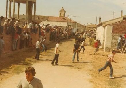 Encierros en las fiestas patronales de Aldeamayor de San Martín de 1989.