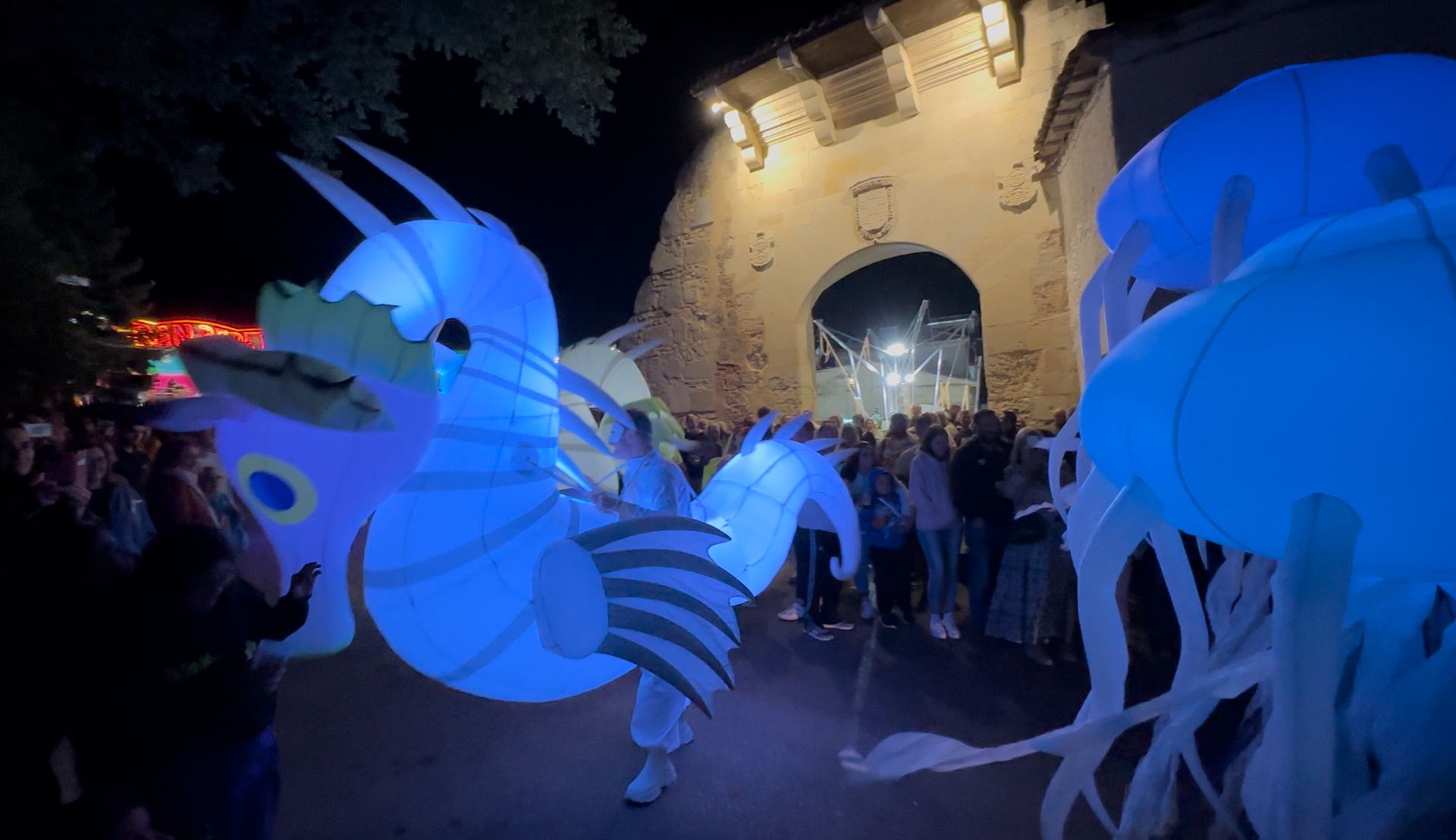 El prólogo del desfile en Herrera, otro nocturno