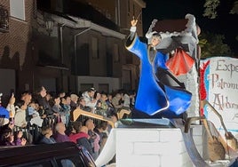 El prólogo del desfile en Herrera, otro nocturno