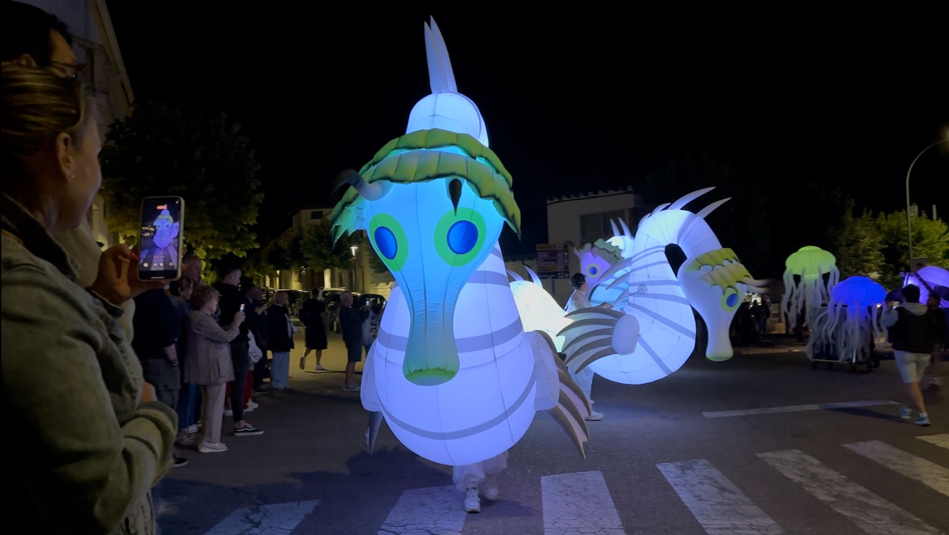 El prólogo del desfile en Herrera, otro nocturno