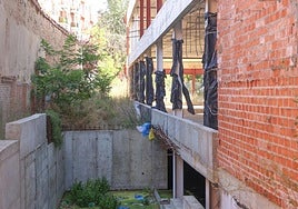 Estado de las obras en el solar del antiguo colegio San Juan de la Ctruz