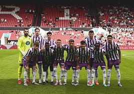 Once con el que saltó al césped el Real Valladolid al Ashton Gate Stadium, campo del Bristol.