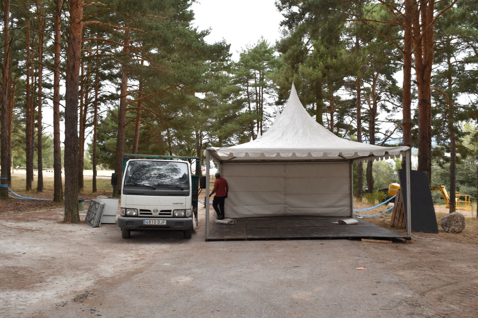Un escenario flotante único en la &#039;playa&#039; de Aguilar