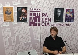 El concejal Fran Fernández, en la presentación de los conciertos.