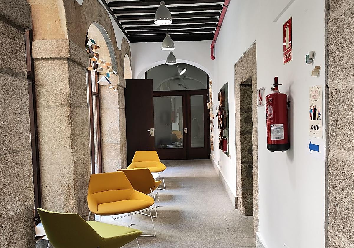 Extintor en la Casa de la Lectura de Segovia.