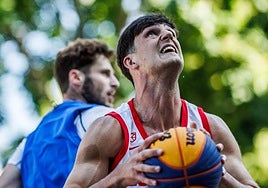 Juan García-Abril, durante un partido de 3x3 U23, en la Nations League.