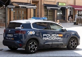 Coche de la Policía Nacional en Valladolid, en una imagen de archivo.