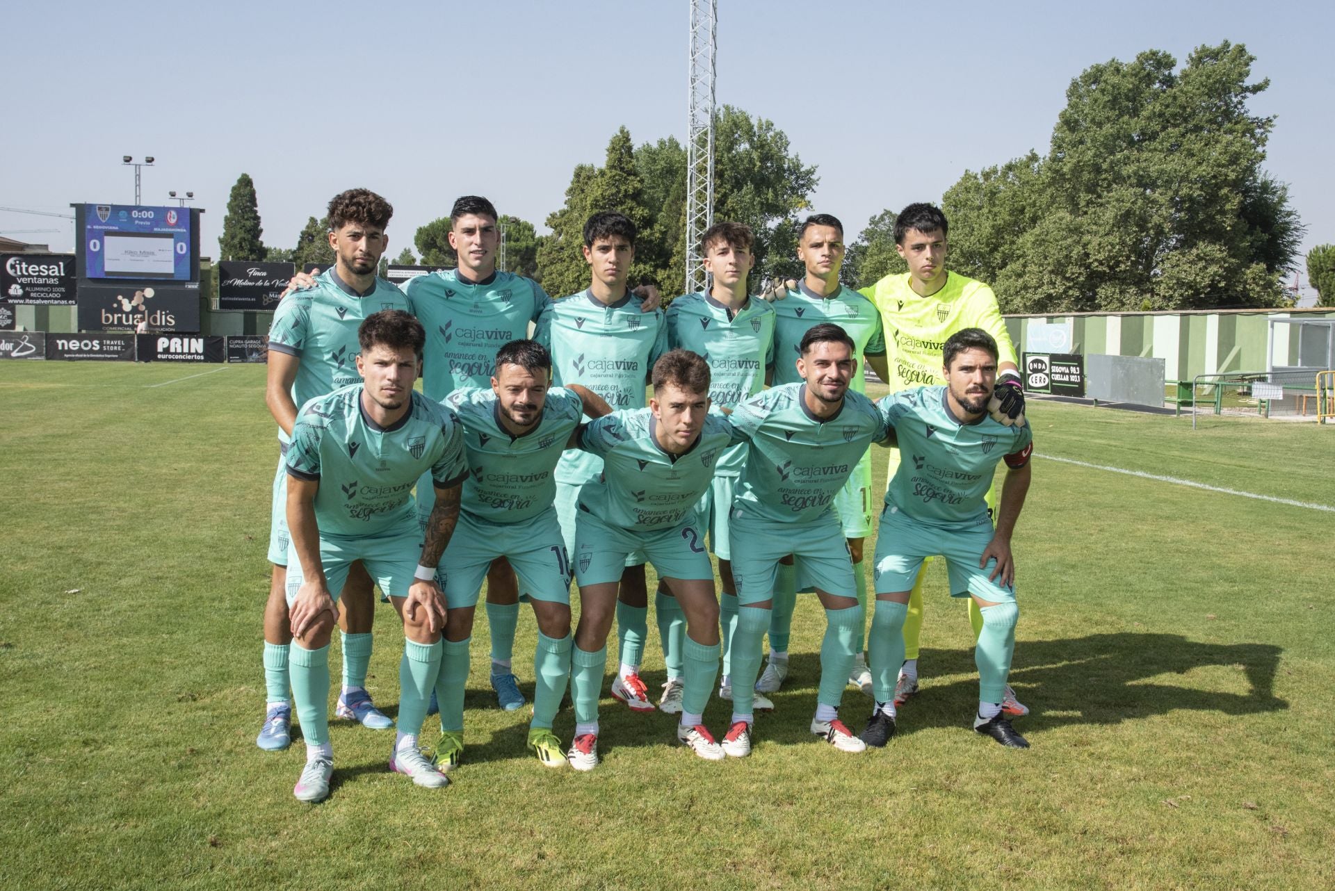 Fotos del partido entre la Segoviana y el Rayo Majadahonda